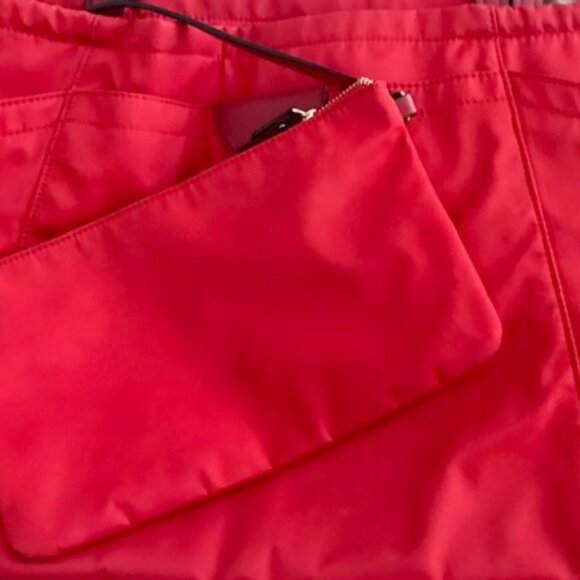 ANNE KLEIN ALLY Y2K LARGE RED NYLON TOTE BAG WEEKENDER WITH WRISTLET MAKEUP BAG - Picture 8 of 16